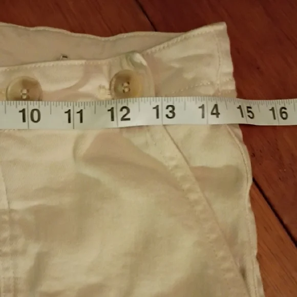 Pilcro Cream High Rise Buttoned Pants. Baggy Fit, Wide Leg. Size 28. - Picture 13 of 16